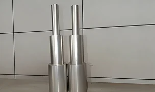 قضبان وأعمدة ألومنيوم